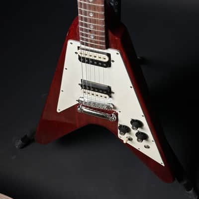Ibanez Model 2387 Rocket Roll (1970s), Flying V Lawsuit, Player image 3