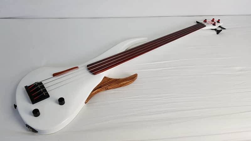 NEW & RARE: Aedvines (NL) CuraBass EP Fretless Bass Piëzo 2022