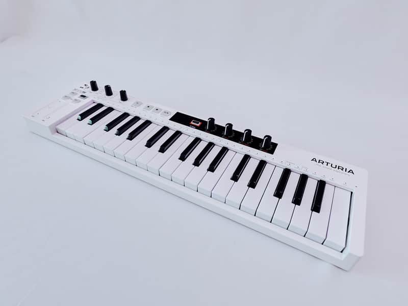 Arturia KeyStep 37 MIDI Controller - White image 1