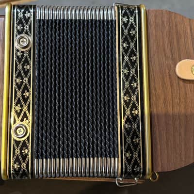 Castagnari Giordy DG - Walnut image 3