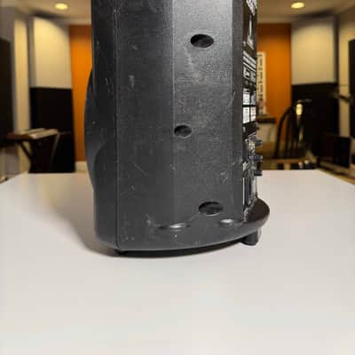 Behringer Eurolive B208D 200-Watt 8" Powered Speaker image 3