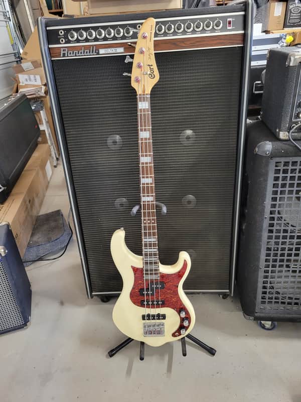 Rare-Cort- Billy Cox Signature Model Freedom Bass 2000 - Antique White image 1