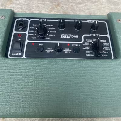 Vox DA5 Classic 5W 1x6.5 Guitar Combo - Light Teal Green image 2