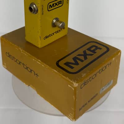 MXR Distortion + S/N 4-153003 Block Logo Distortion Pedal W/ Box 1980 - Yellow image 4