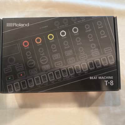 Roland T-8 AIRA Compact Beat Machine 2022 - Present - Black image 4