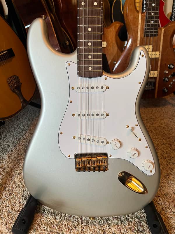 Fender Custom Shop Robert Cray Stratocaster 1993 - Present - Inca Silver image 1