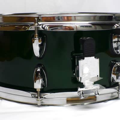 Percussion Plus 14" x 5 1/2" Snare Drum / 8 Lug / Green Sparkle Wrap image 3