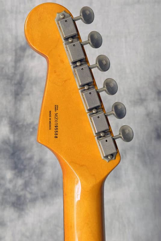 Fender Mexico Classic '60s Stratocaster Shell Pink | Reverb