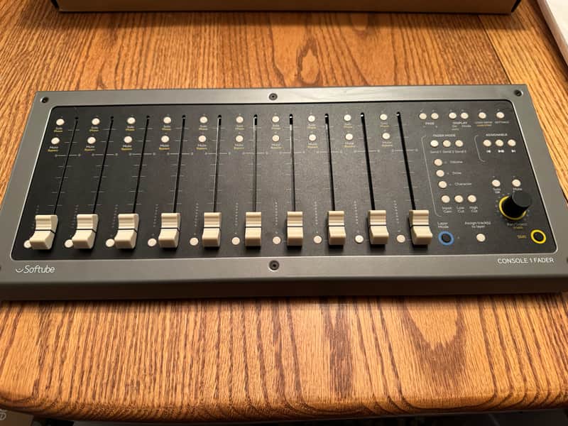 Softube Console 1 Fader USB Control Surface image 1