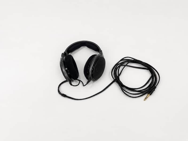 Sennheiser HD 650 Reference Headphones 2010s - Black image 1