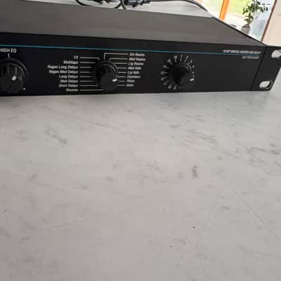 Alesis MicroVerb III 16-Bit Digital Reverb and Delay 1991 - 1996 - Black imagen 5