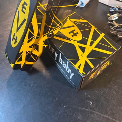 Dunlop EVH95 Eddie Van Halen Signature Cry Baby Wah image 2