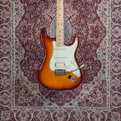 Fender Deluxe Stratocaster HS 2019 - Tobacco Sunburst image 2
