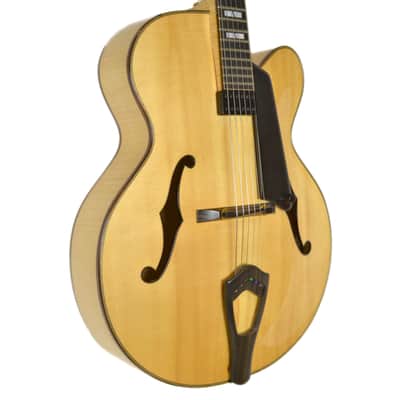 Hancock Custom Adelaide Cloud Nine Custom Owned by Kevin Neill from The Bachelors Bild 4