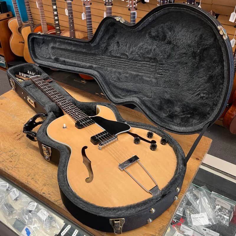 Gibson ES-135 P100's 2002 Semi-Hollow Electric Guitar w/Case image 1