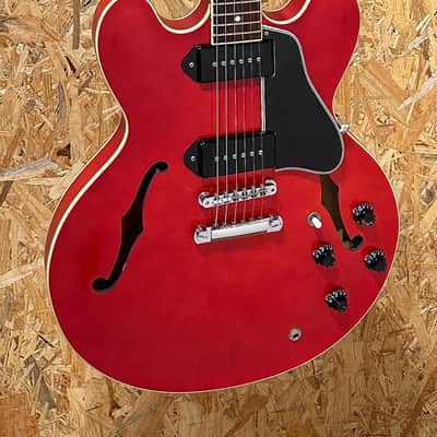 Pre Owned Gibson 2012 Memphis Custom Shop LTD ES-335 P90 - Satin Cherry, Gloss Top Inc. Case image 3