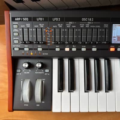 Behringer DeepMind 6 37-Key 6-Voice Polyphonic Analog Synth 2017 - Present - Black image 2