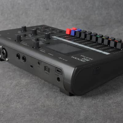 Zoom R12 Portable Multi-Track Recorder - 2nd Hand image 6
