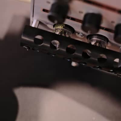 Electro-Harmonix Black Finger Optical Tube Compressor image 2