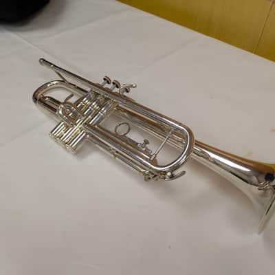 Bach TR200 Trumpet – Intermediate Bb Trumpet – Excellent Used Condition SM#5242 image 3