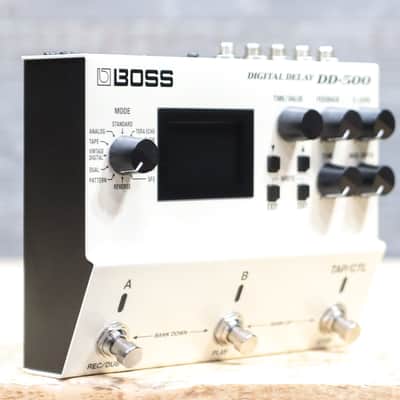 Boss DD-500 Digital Delay 12 Versatile Delay Modes with Looper Effect Pedal image 3