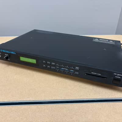 Roland D-110 Multi Timbral Sound Module 1988 - 1991 - Black