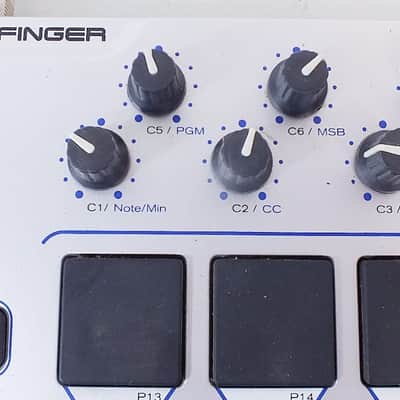 M Audio Trigger Finger Keyboard Controller Drum Pad Midi imagen 4