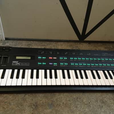 Yamaha DX100 Programmable Algorithm Synthesizer 1985 - Black image 2