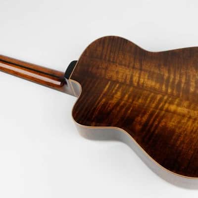 Eastman Cabaret Classical Jazz Acoustic-Electric Guitar, Case, New #M2006931 image 5