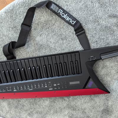 Roland AX-Edge 49-Key Keytar w/ bag & stand image 2