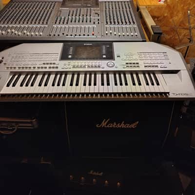 Yamaha Tyros4 61-Key Arranger Workstation Keyboard 2010s - Silver image 2