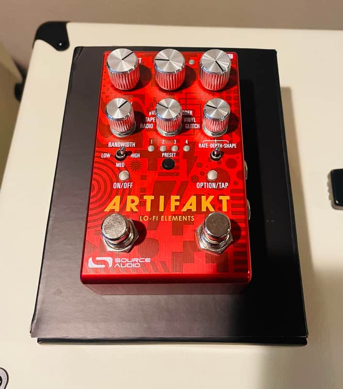 Source Audio Artifakt Lo-fi Elements
