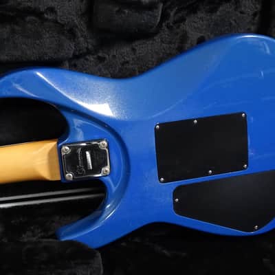Charvel Fusion Deluxe with Rosewood Fretboard 1989 - 1991 - Pearl Blue image 4