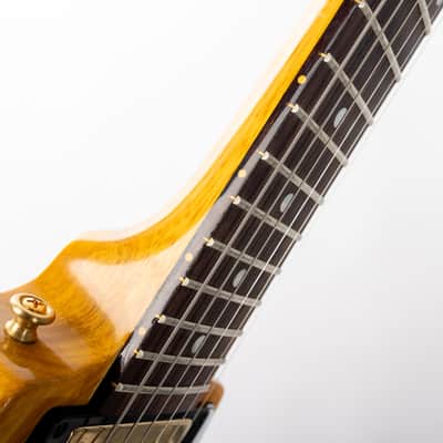 Gibson Custom 1958 Korina Flying V White Pickguard, Natural | Demo image 20