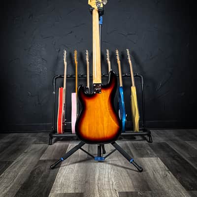 Squier Classic Vibe 60's Precision Bass - 3-Tone Sunburst image 5