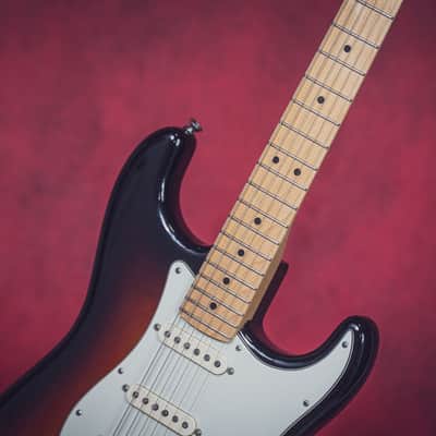 Immagine Fender Stratocaster American Professional 3 Tone Sunburst 2017 - 22
