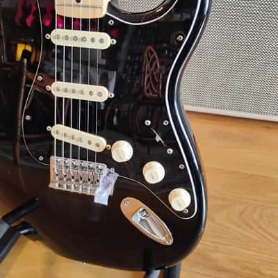 Fender FSR Special Edition Player Stratocaster with Maple Fretboard - 2015 - Black image 6