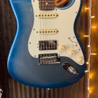 Fender Limited Edition American Showcase Stratocaster HSS 2021 - Sky Burst Metallic image 3