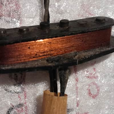 1963 Fender stratocaster pickups pre-CBS vintage original matched set, all original wires & windings - clean for their age -- Fairly hot set -- Bridge 6.12k, Middle 5.96k, Neck 6.0. parts for luthier restoration project '63 1960s 60s Strat image 9