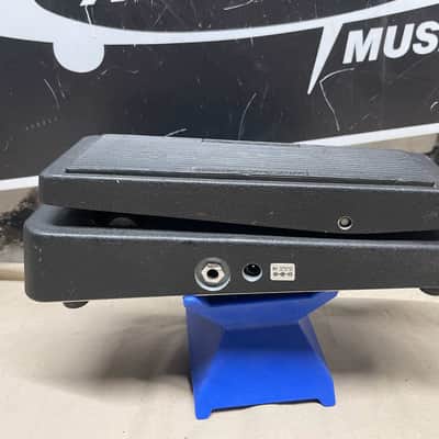 Dunlop JH-1 Jimi Hendrix Signature Model Wah Wah Pedal - missing battery cover image 6