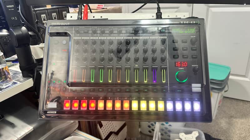 Roland TR-8S AIRA Rhythm Performer with Sample Playback 2018 - Present - Black