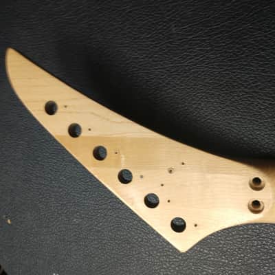 Kramer American (LEFT HANDED) 80's Satin (Hair line crack in the neck) image 2