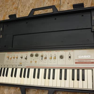 Casio MT-46 vintage analog keyboard with drums