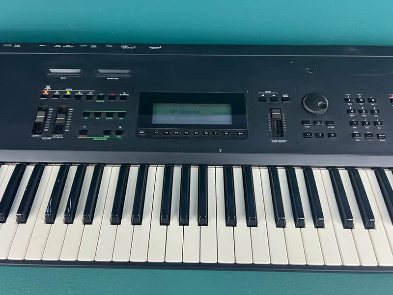 Yamaha SY99 Synthesizer 1991 - Black | Reverb