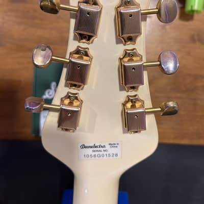 2011 Danelectro 56 U2 Single Cutaway Full Bell Headstock Gold Hardware Rare Model image 5