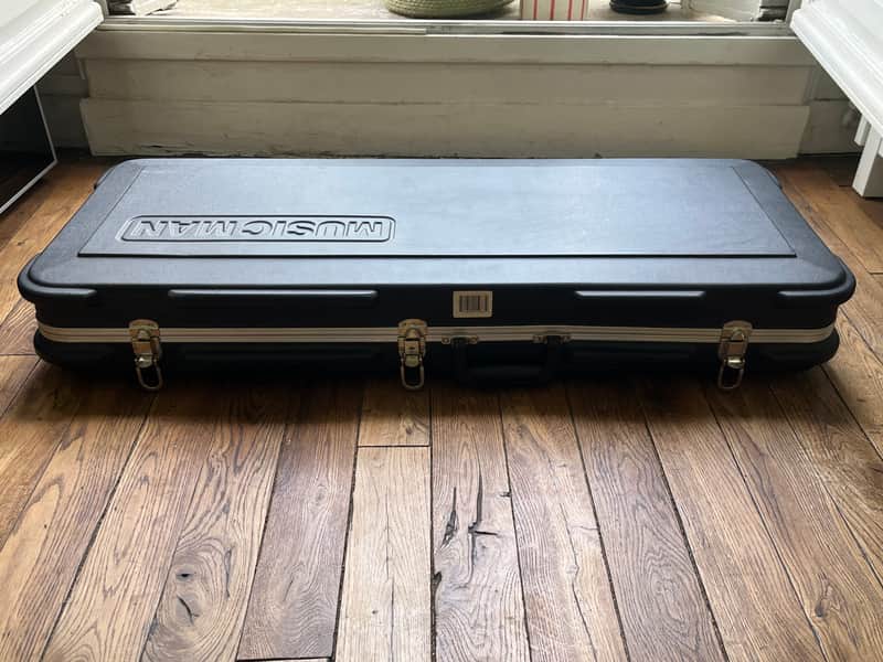 Ernie Ball Music Man Flight case / bass cases / housse rigide Mid-2000 - Black image 1