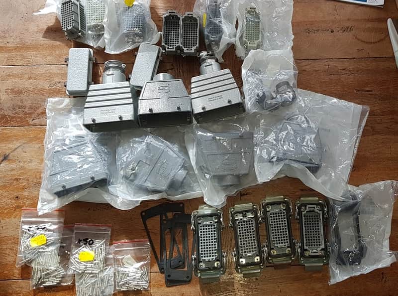 HARTING HAN 72 SERIES CONNECTORS PACK image 1