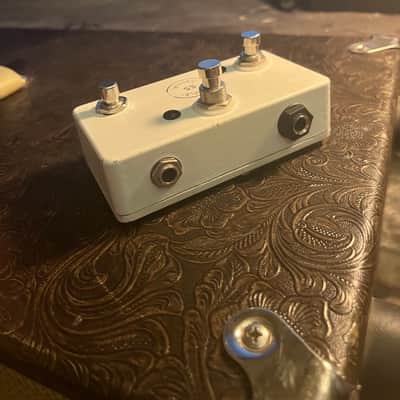 Simple Switch Effects Amp Switcher + tap tempo 2021 - White image 3
