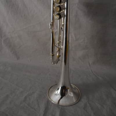 Trompeta Sib Bach Stradivarius 37 Corporation en muy buen estado image 15