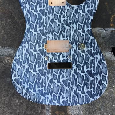 KnE Charvel Dinky Snakeskin image 6